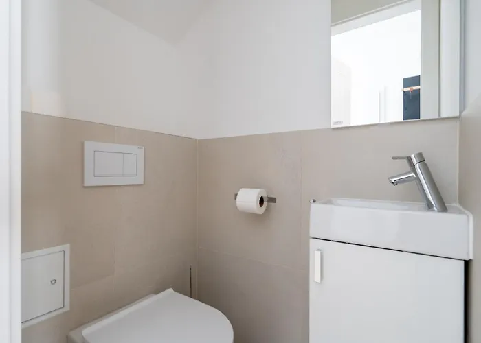 Exclusive 70 M2 With Balcony And Air Conditioning Apartment Vienna
