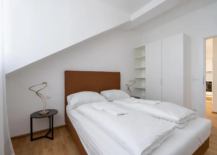 Apartment Exclusive 70 M2 With Balcony And Air Conditioning *