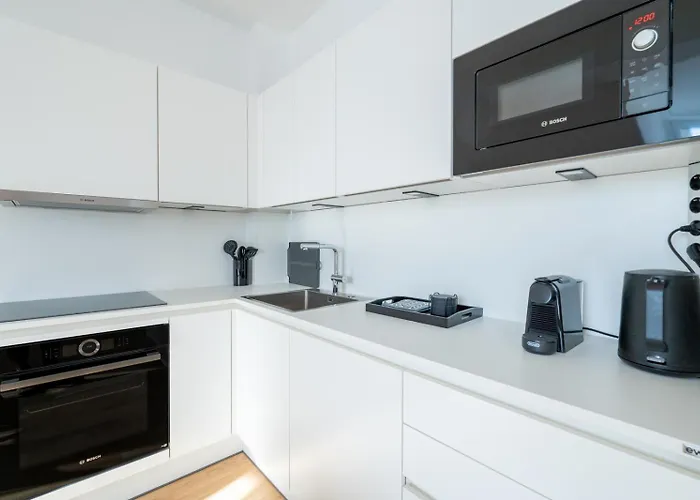 Apartment Exclusive 70 M2 With Balcony And Air Conditioning *