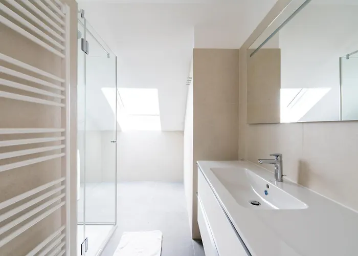 Apartment Exclusive 70 M2 With Balcony And Air Conditioning