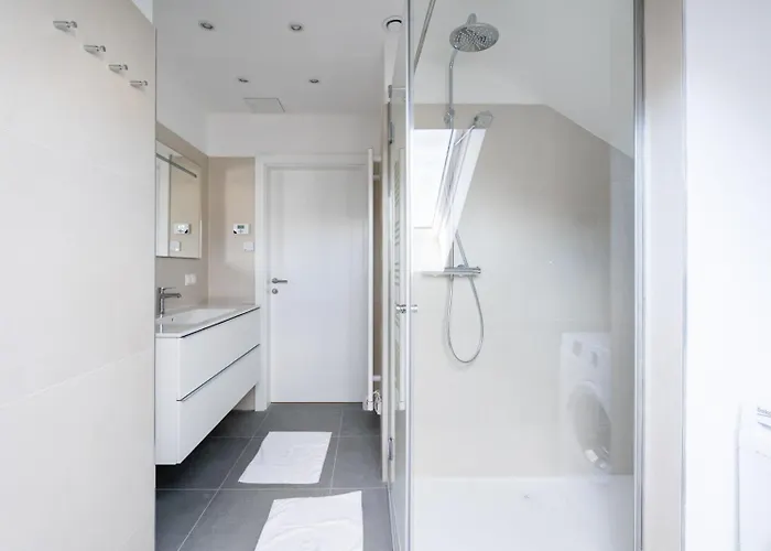 Apartment Exclusive 70 M2 With Balcony And Air Conditioning *