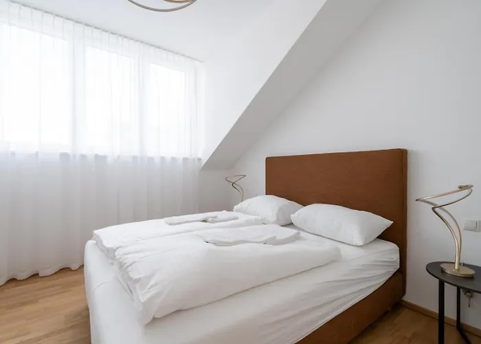Exclusive 70 M2 With Balcony And Air Conditioning Apartment Vienna